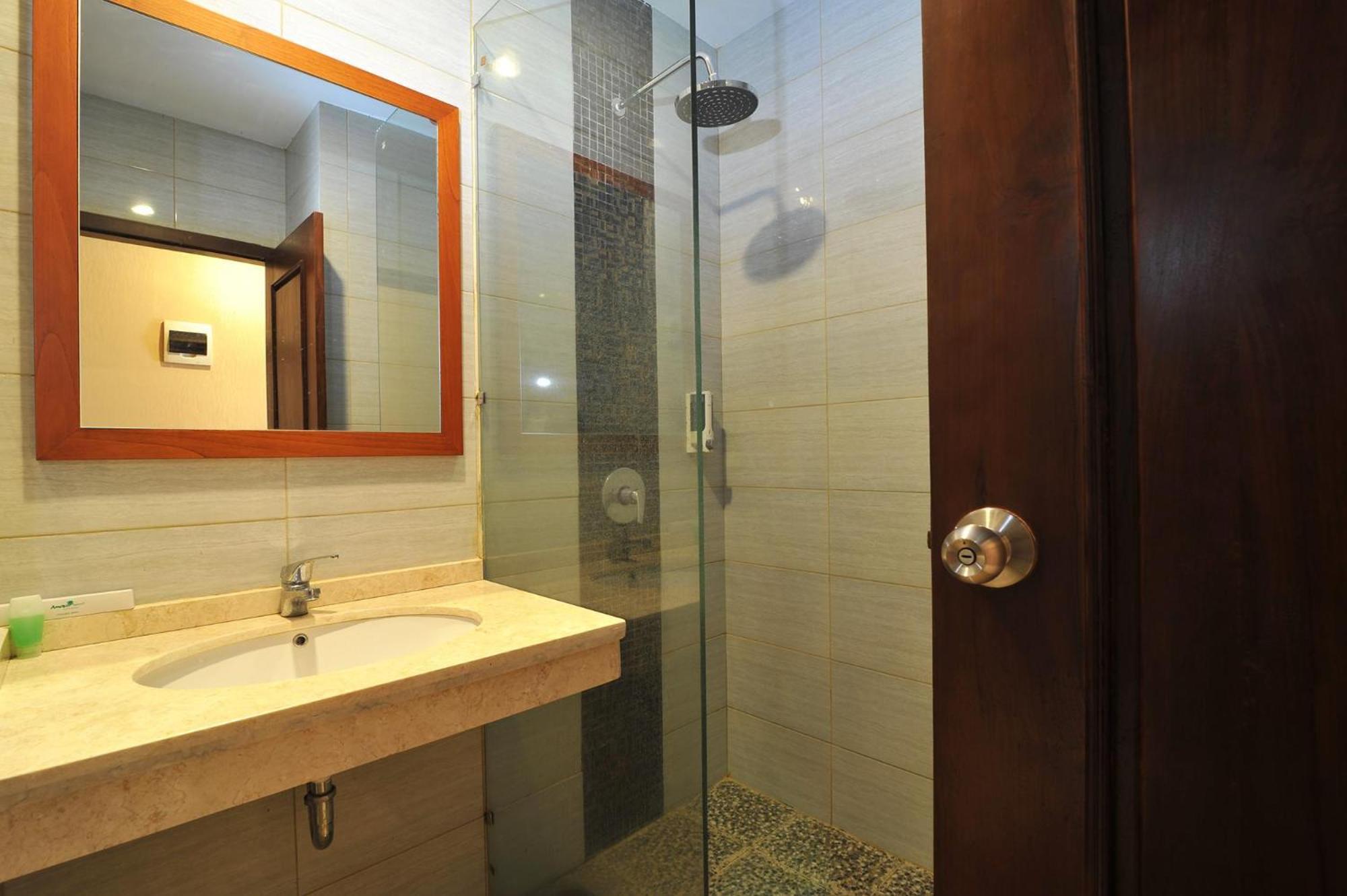 Amaya Suites Hotel Kejayan Extérieur photo
