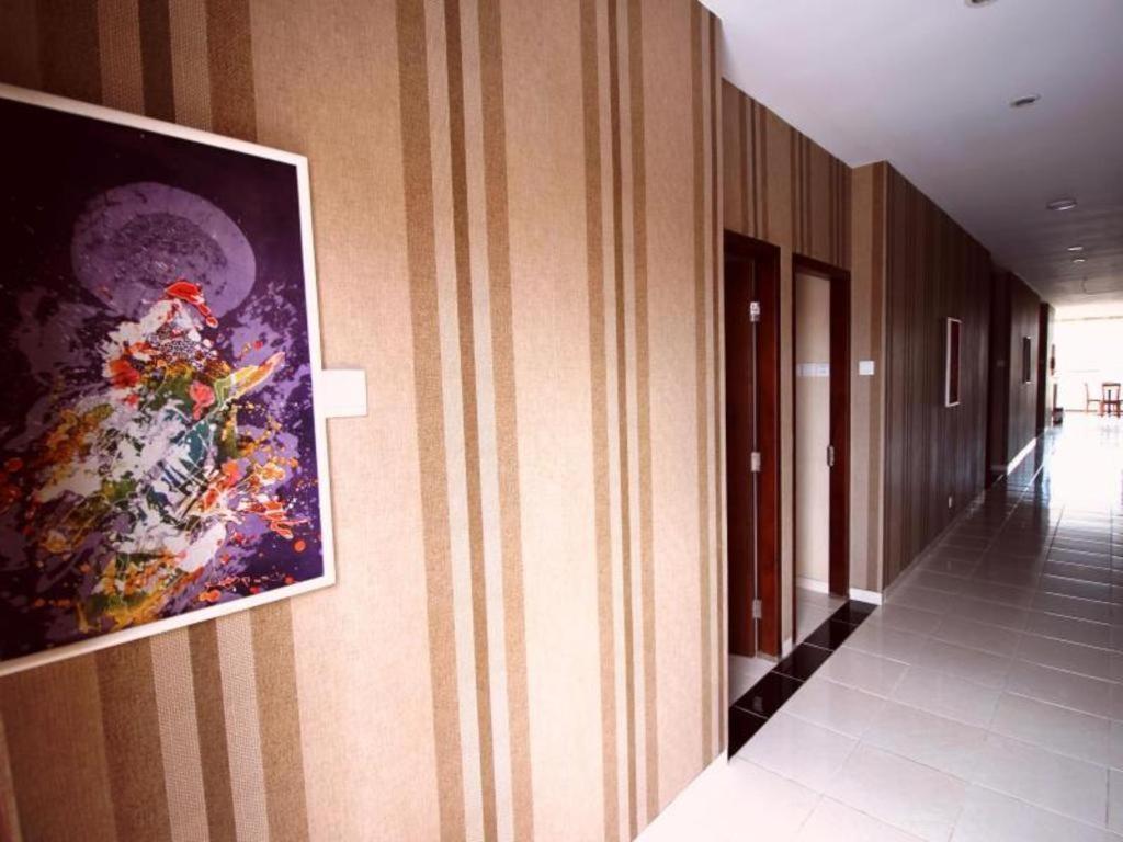 Amaya Suites Hotel Kejayan Extérieur photo