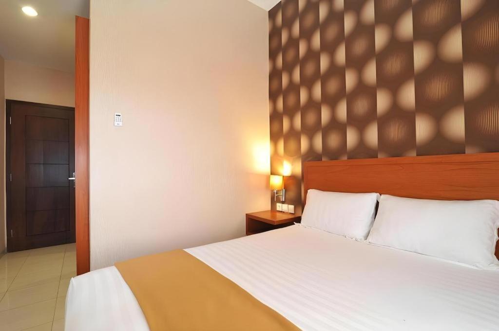 Amaya Suites Hotel Kejayan Extérieur photo