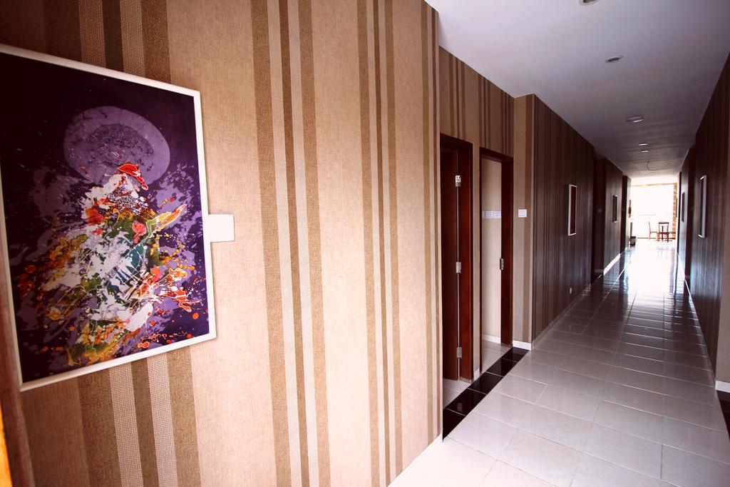 Amaya Suites Hotel Kejayan Extérieur photo