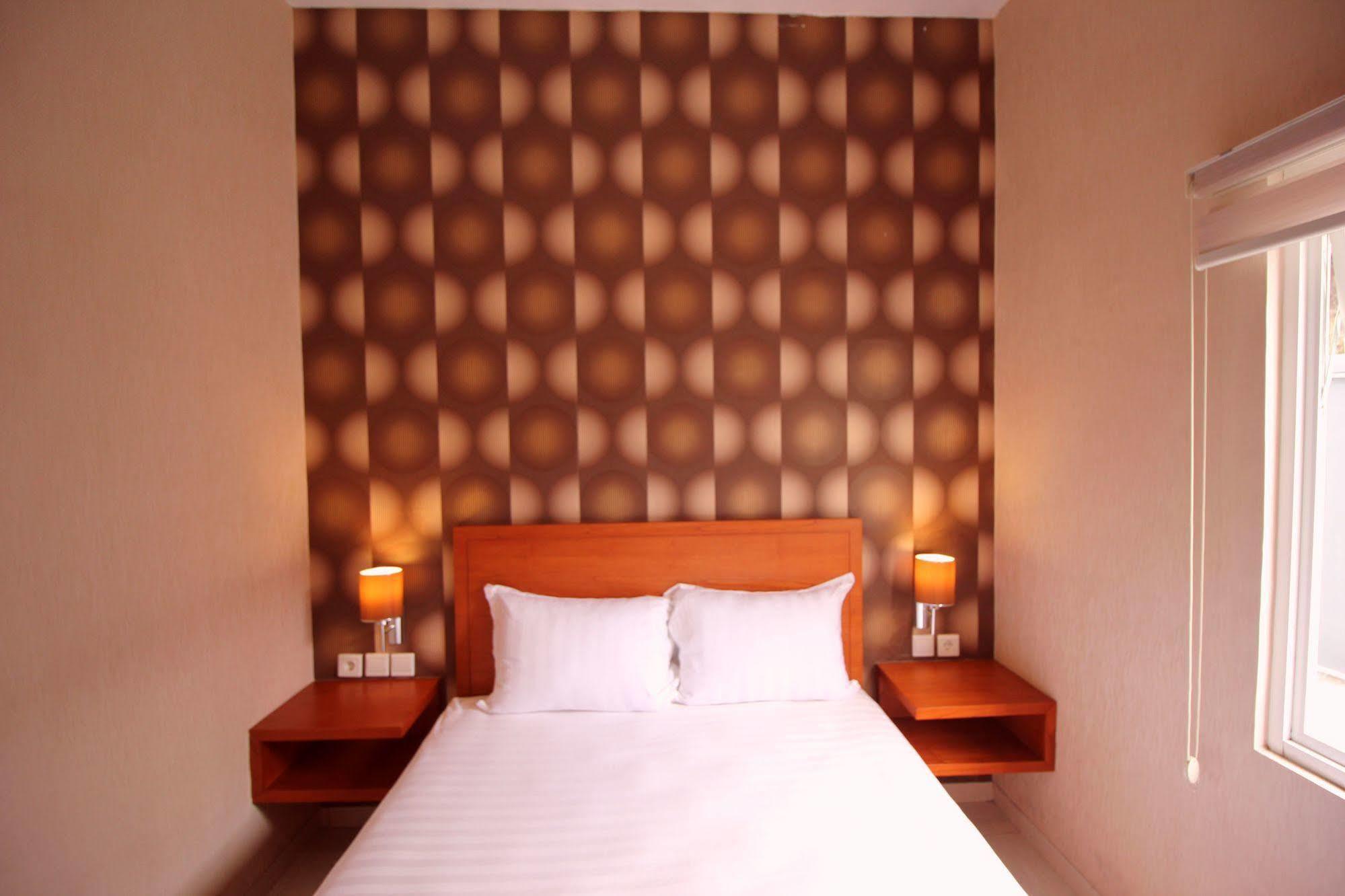Amaya Suites Hotel Kejayan Extérieur photo
