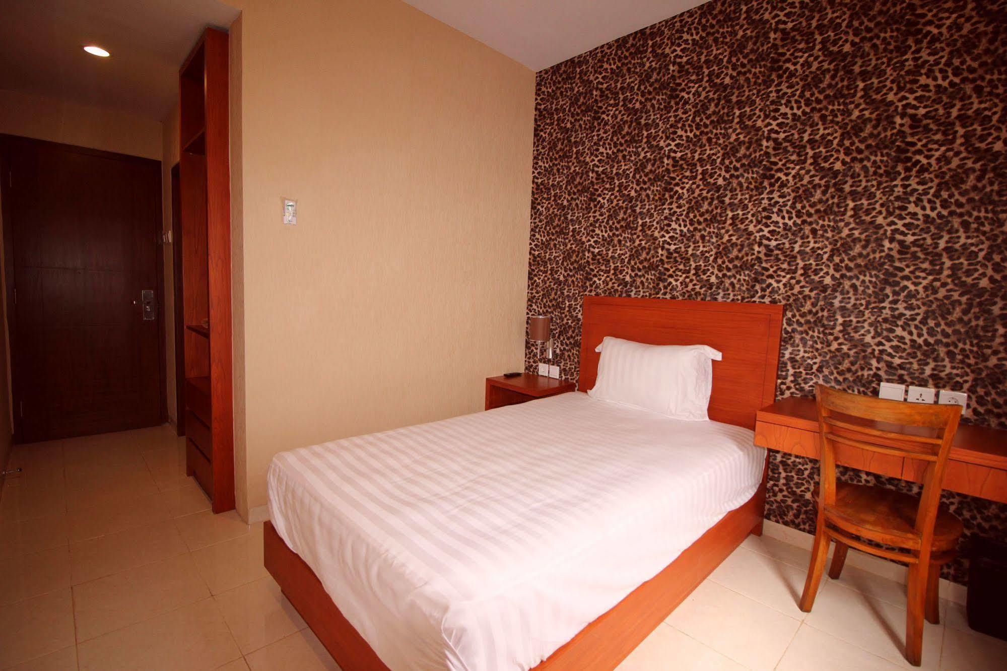 Amaya Suites Hotel Kejayan Extérieur photo