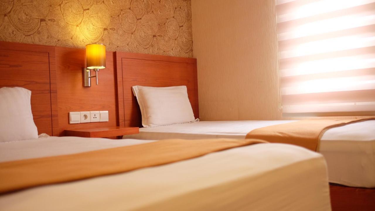 Amaya Suites Hotel Kejayan Extérieur photo
